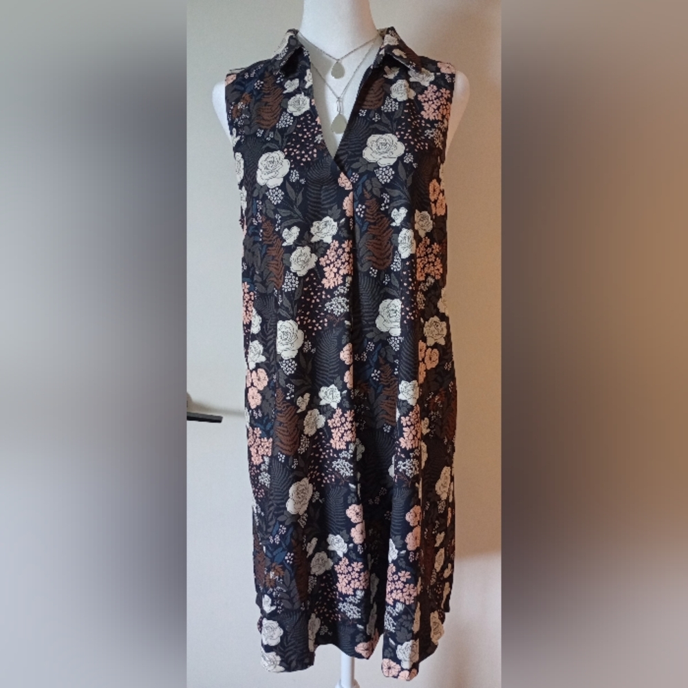 SSYS The Label Sleeveless Floral V-neck Dress Size Small